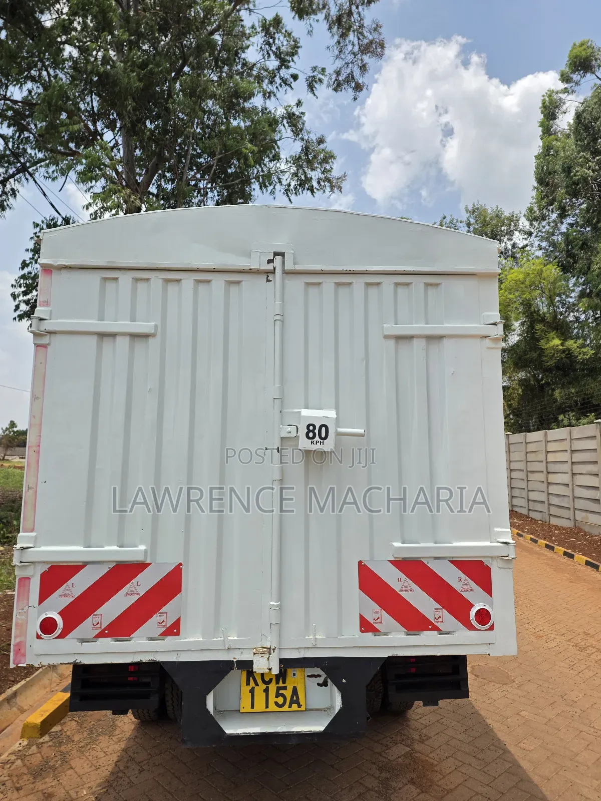 Mitsubishi Fuso Canter 2019 White
