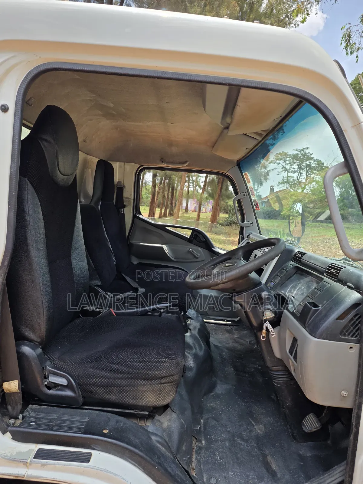 Mitsubishi Fuso Canter 2019 White