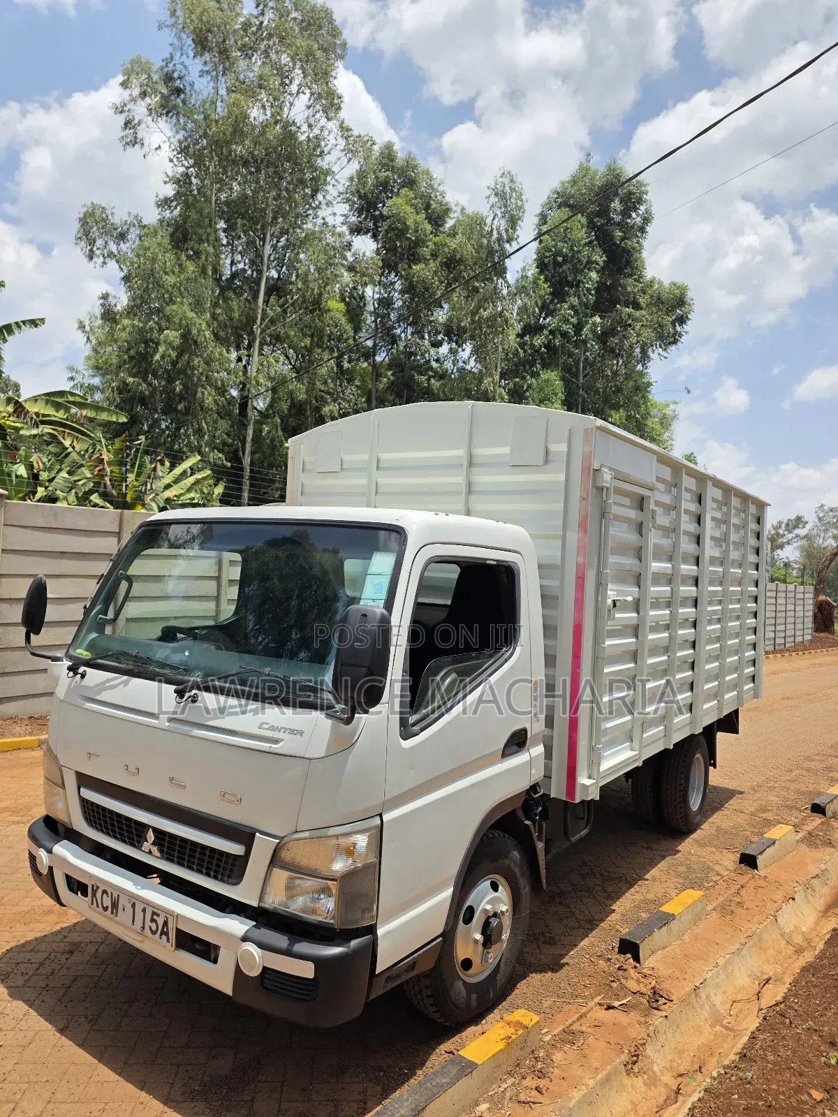 Mitsubishi Fuso Canter 2019 White