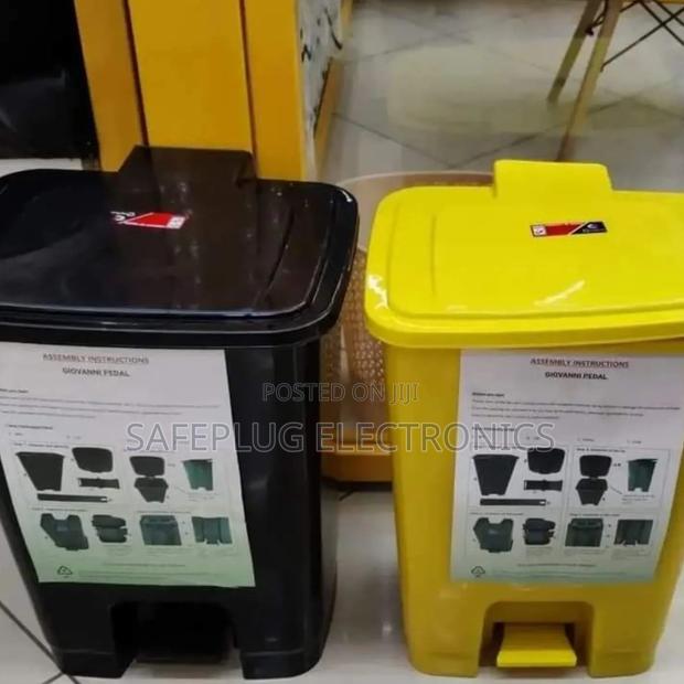 Size 30l Pedal Dustbin - Saves Kids From Germs! 2-Yr - main view