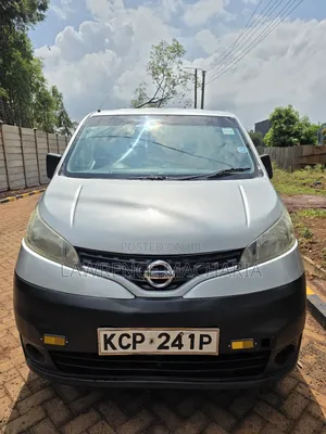 Nissan NV200 2010 Silver