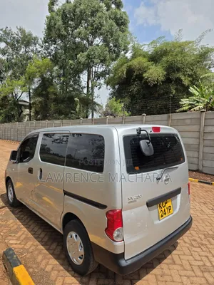 Nissan NV200 2010 Silver