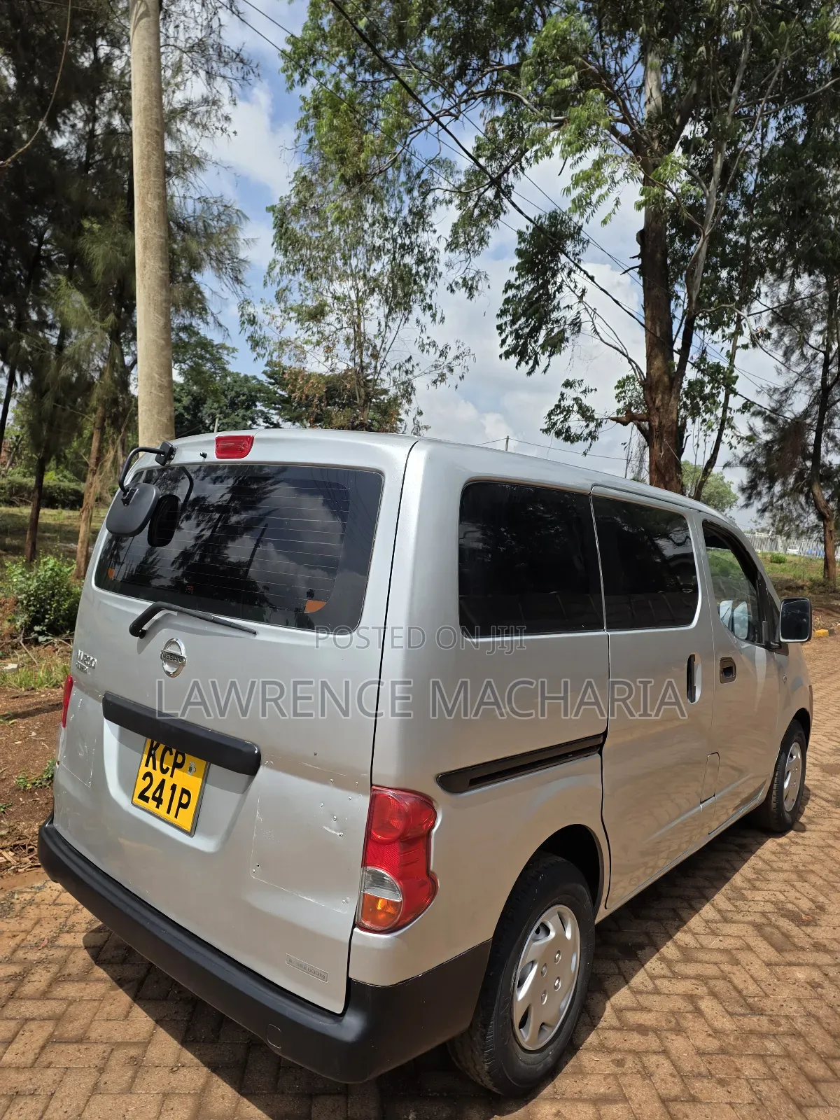 Nissan NV200 2010 Silver