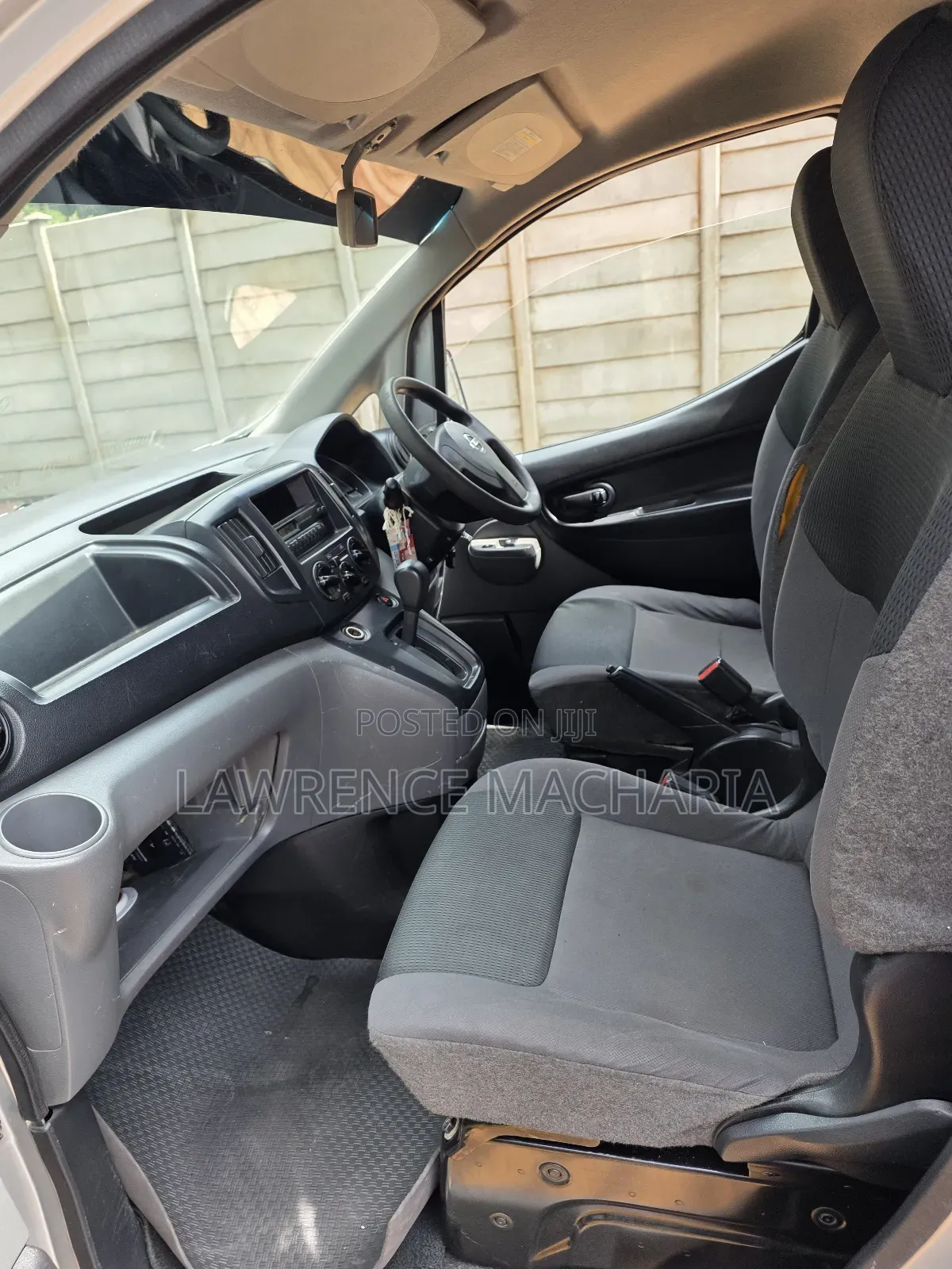 Nissan NV200 2010 Silver
