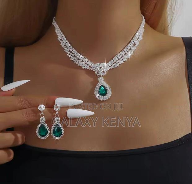Stylish Matching Jewellery Sets - thumbnail 3