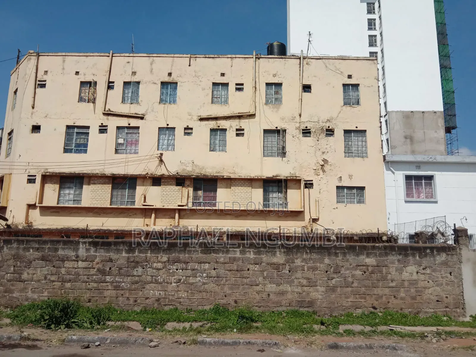 Commercial House for Sale
