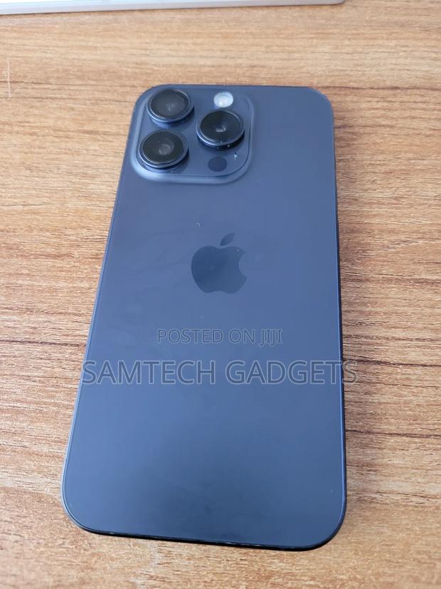 Apple iPhone 15 Pro 128 GB Blue - main view