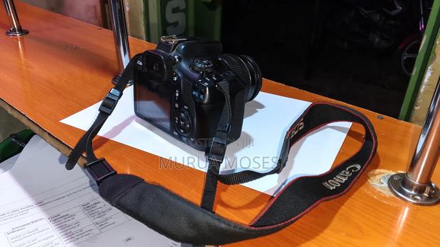 Canon 2000d - thumbnail 3