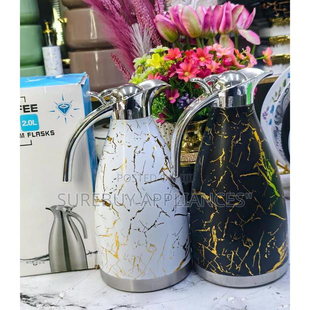 Peacock Marble Vacuum Flask – Elegant Heat Retention Bottle