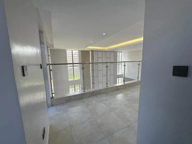 4bdrm Mansion in Membley for sale - thumbnail 5