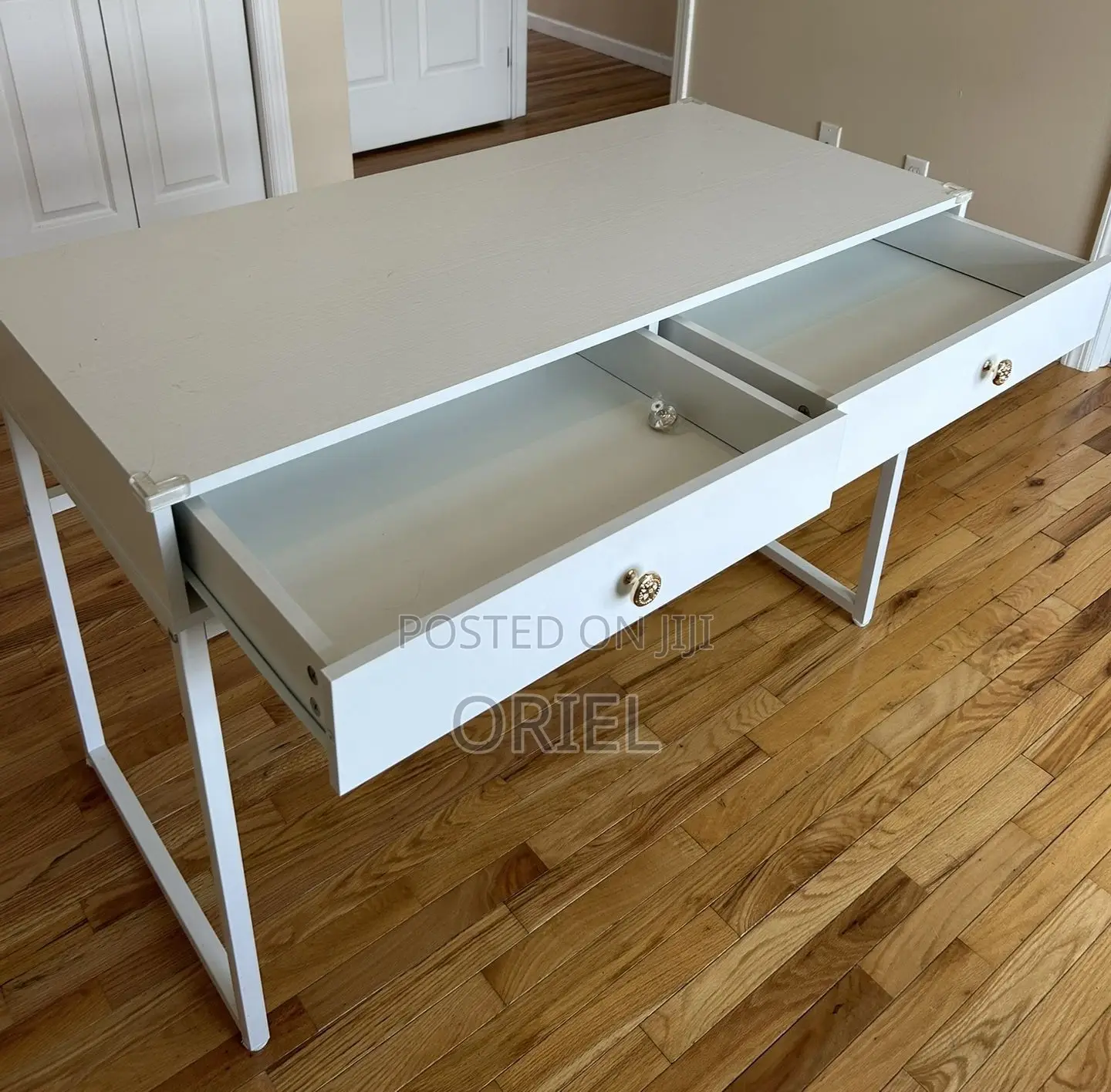 Bedroom Rack; Decorative Bedside Rack With Dual Drawers