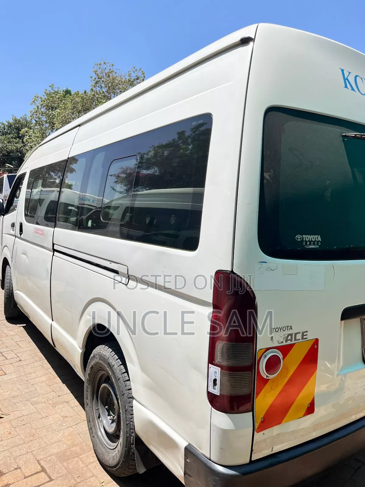 Toyota HiAce 2018 White