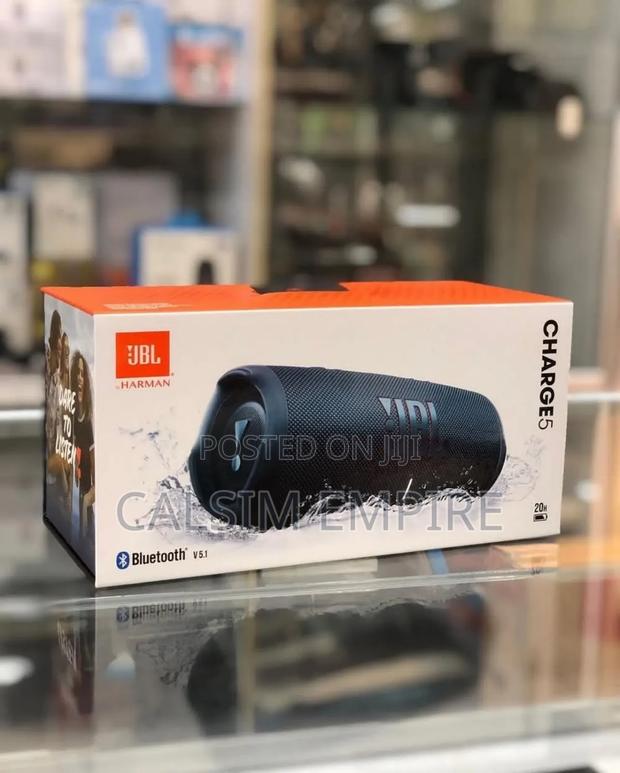 JBL Charge 5 Speaker - main view