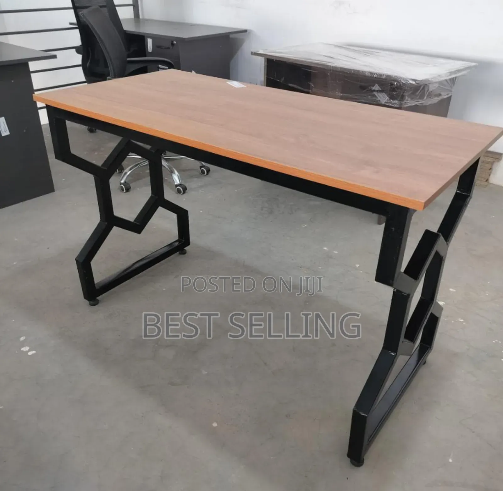 Best Metallic Designed Office Desk