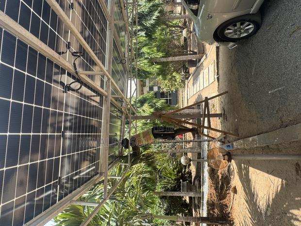 Jinko Solar Panel 585watts - main view