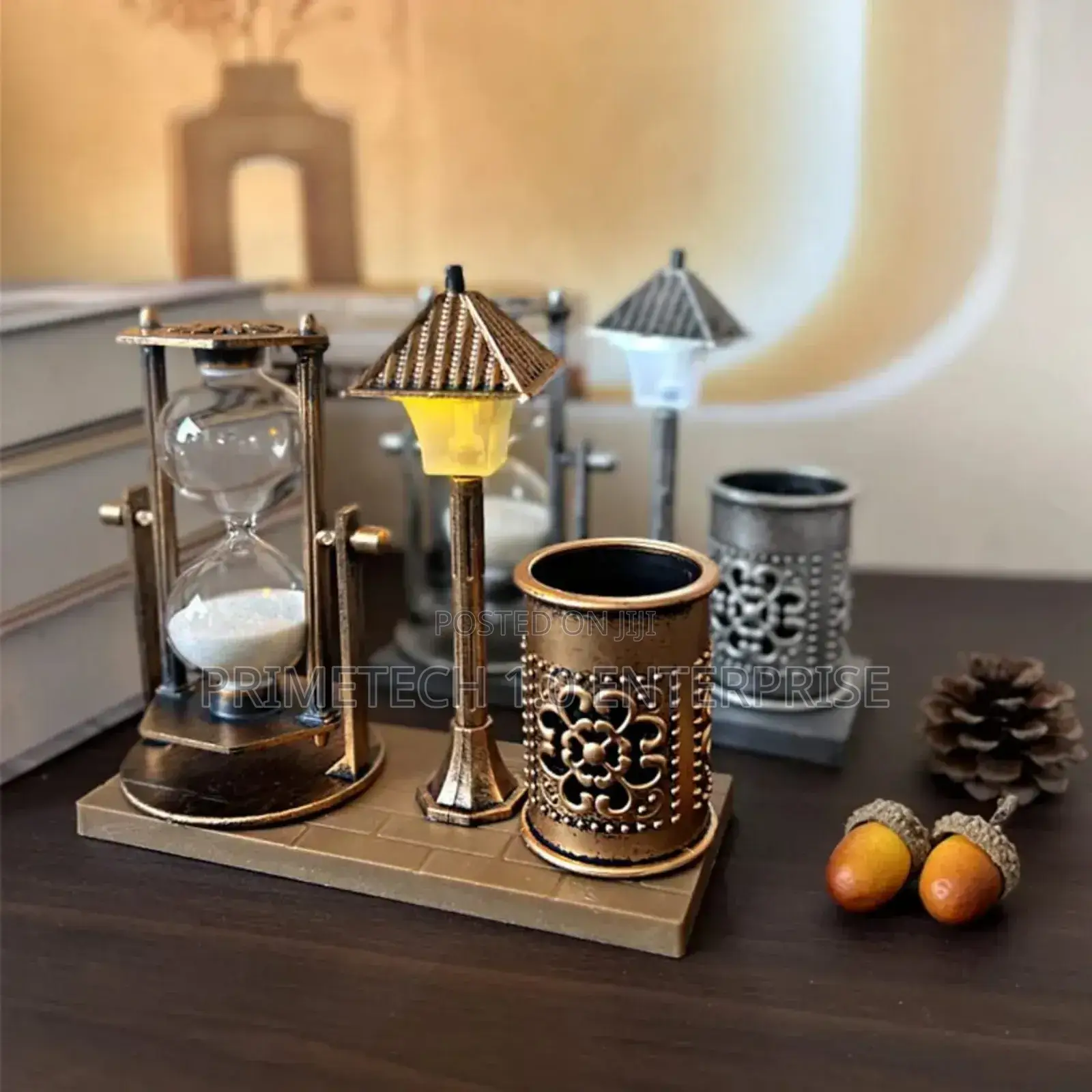 Hour Glass With Lantern for Home Decoration