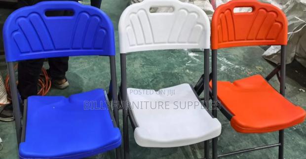Foldable Chair - thumbnail 3