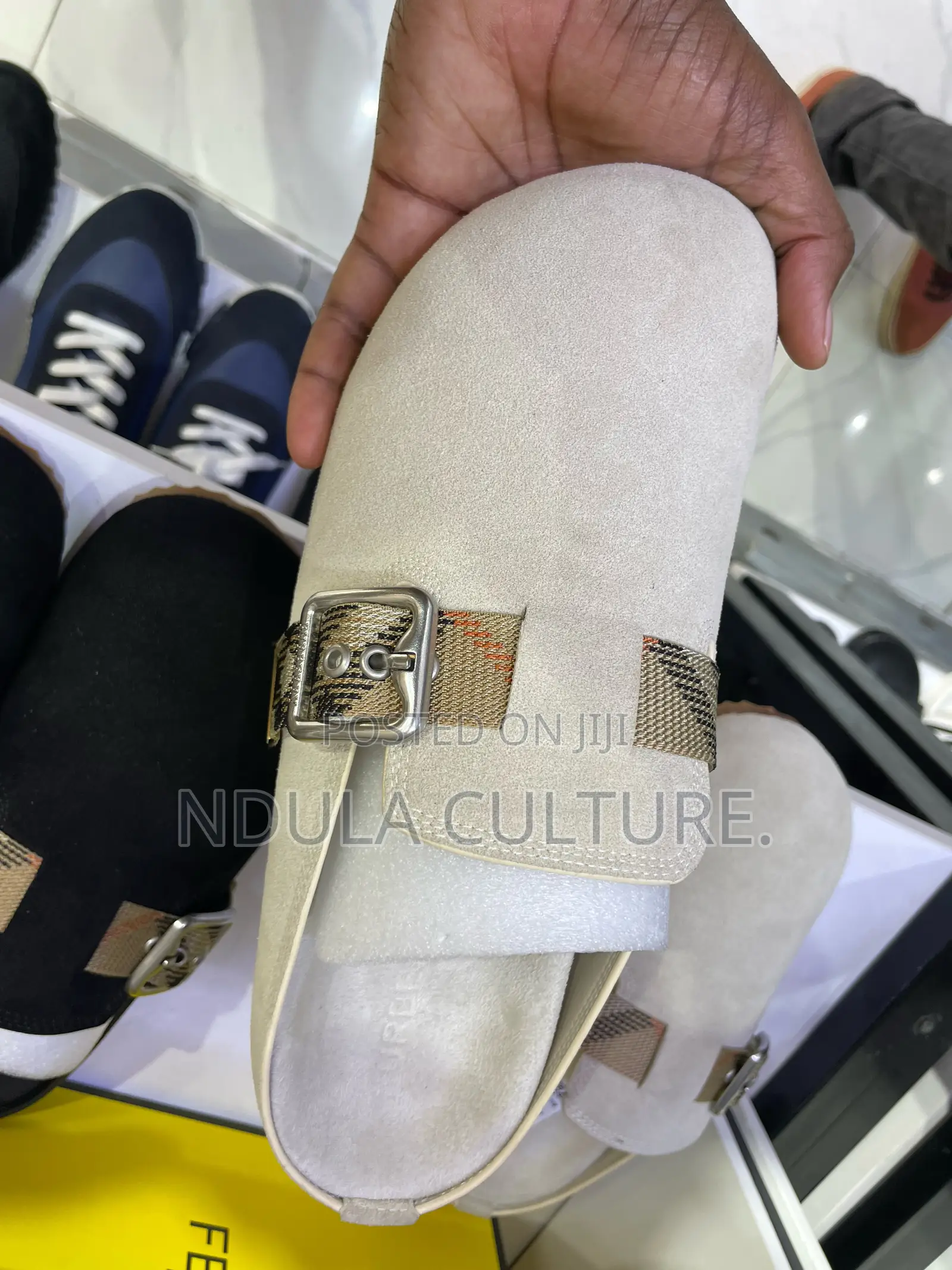 Burberry Urchin Clogs