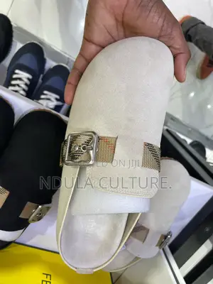 Burberry Urchin Clogs