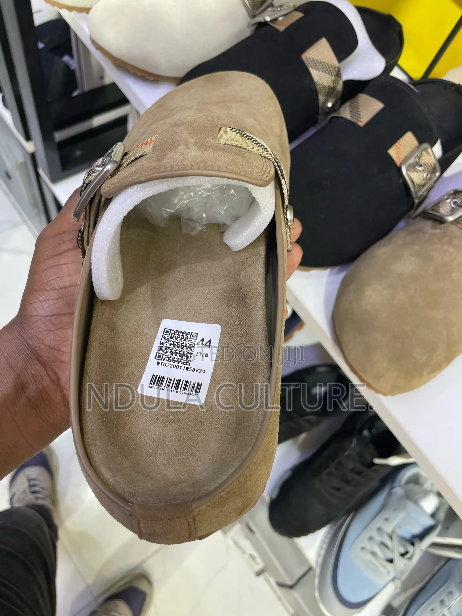 Burberry Urchin Clogs