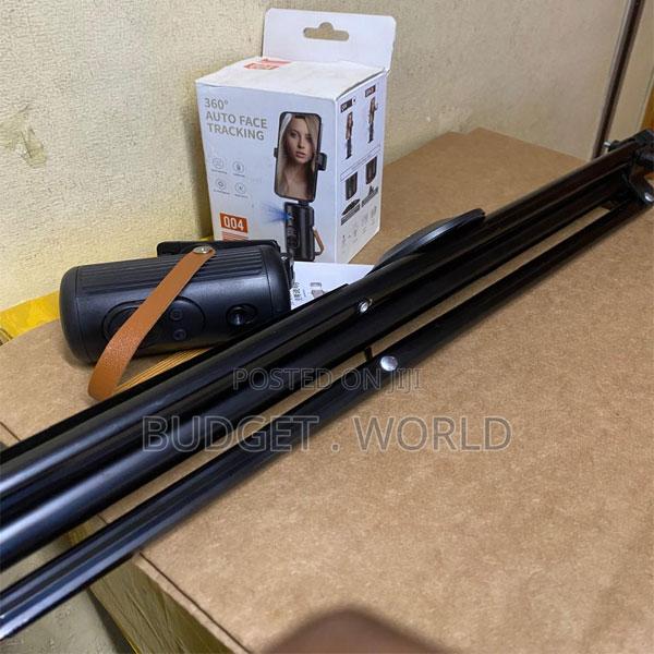 Q04 360° Auto Face Tracking Selfie Stick Tripod – Black - main view