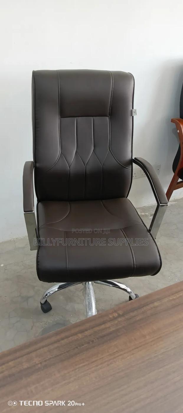 Brown Executive Leather Chair - thumbnail 2