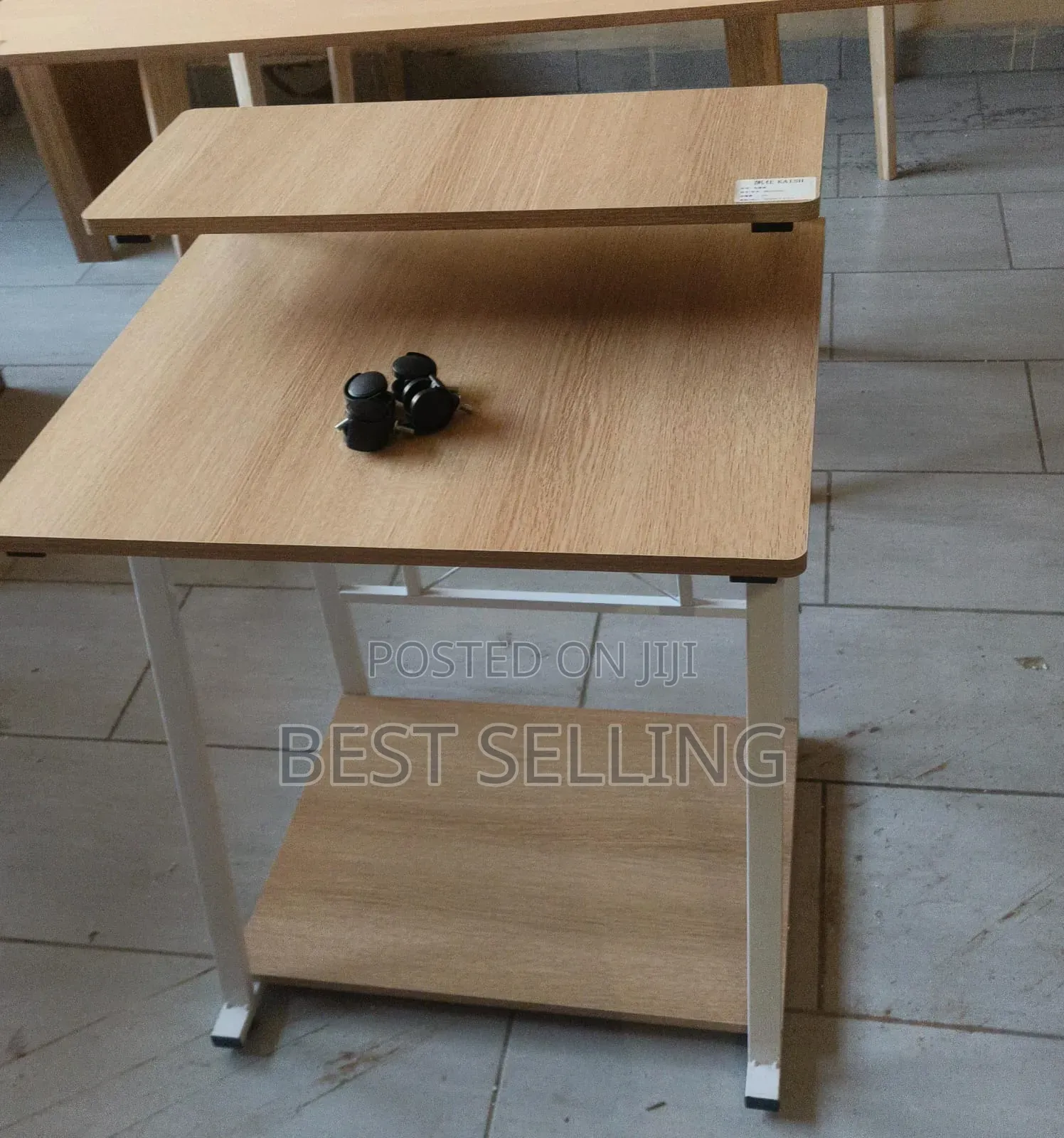 Single Way Office Working Station