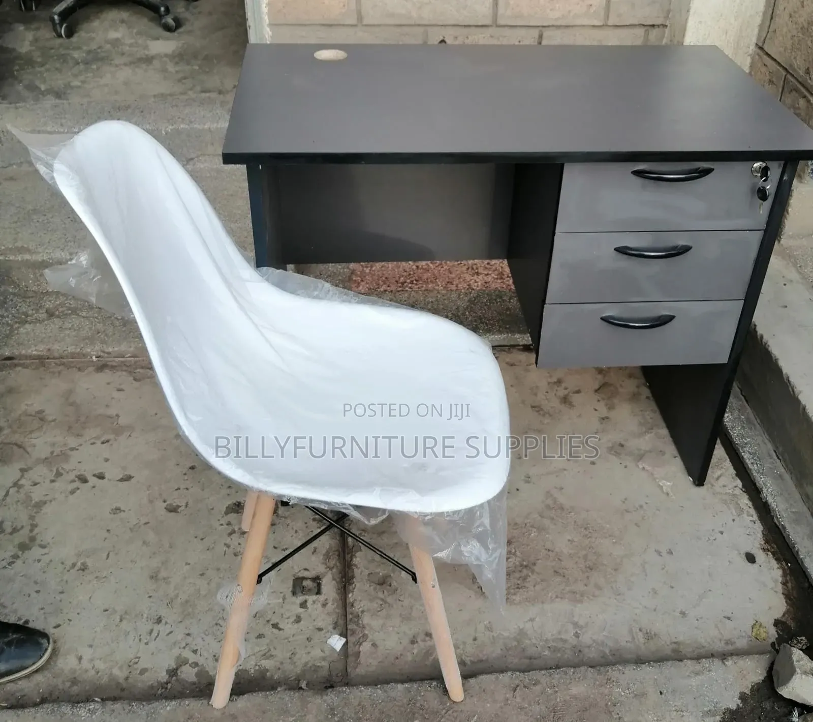 1m Grey Desk and Earms Chair