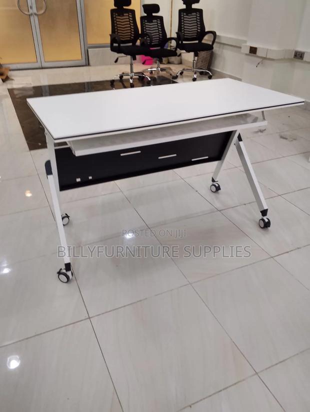 White Foldable Table - thumbnail 3