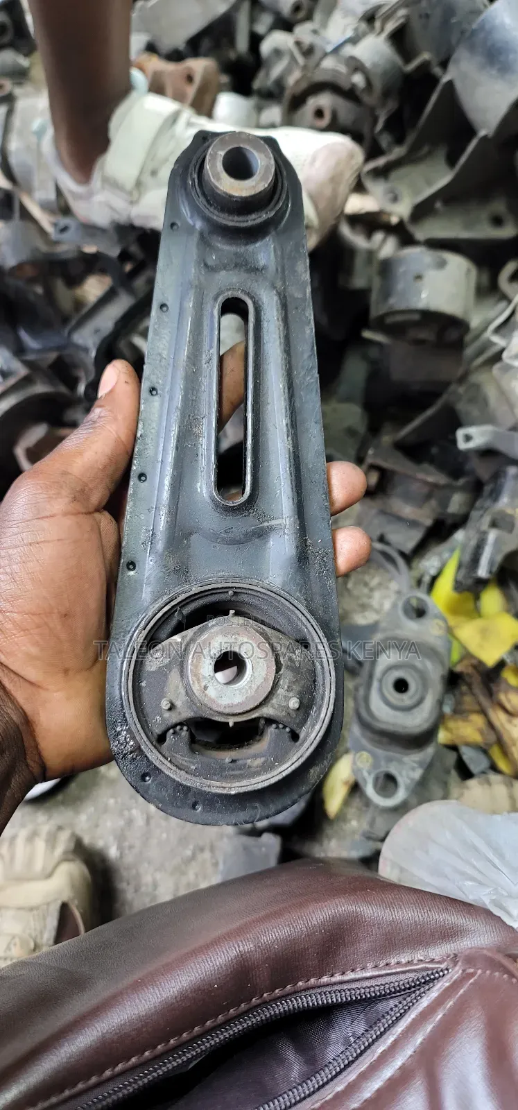 Nissan Serena Cross Member Mountain