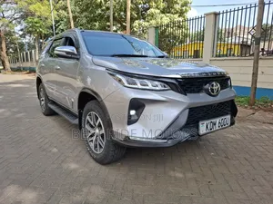 Toyota Fortuner 2.8 D AWD 2017 Silver