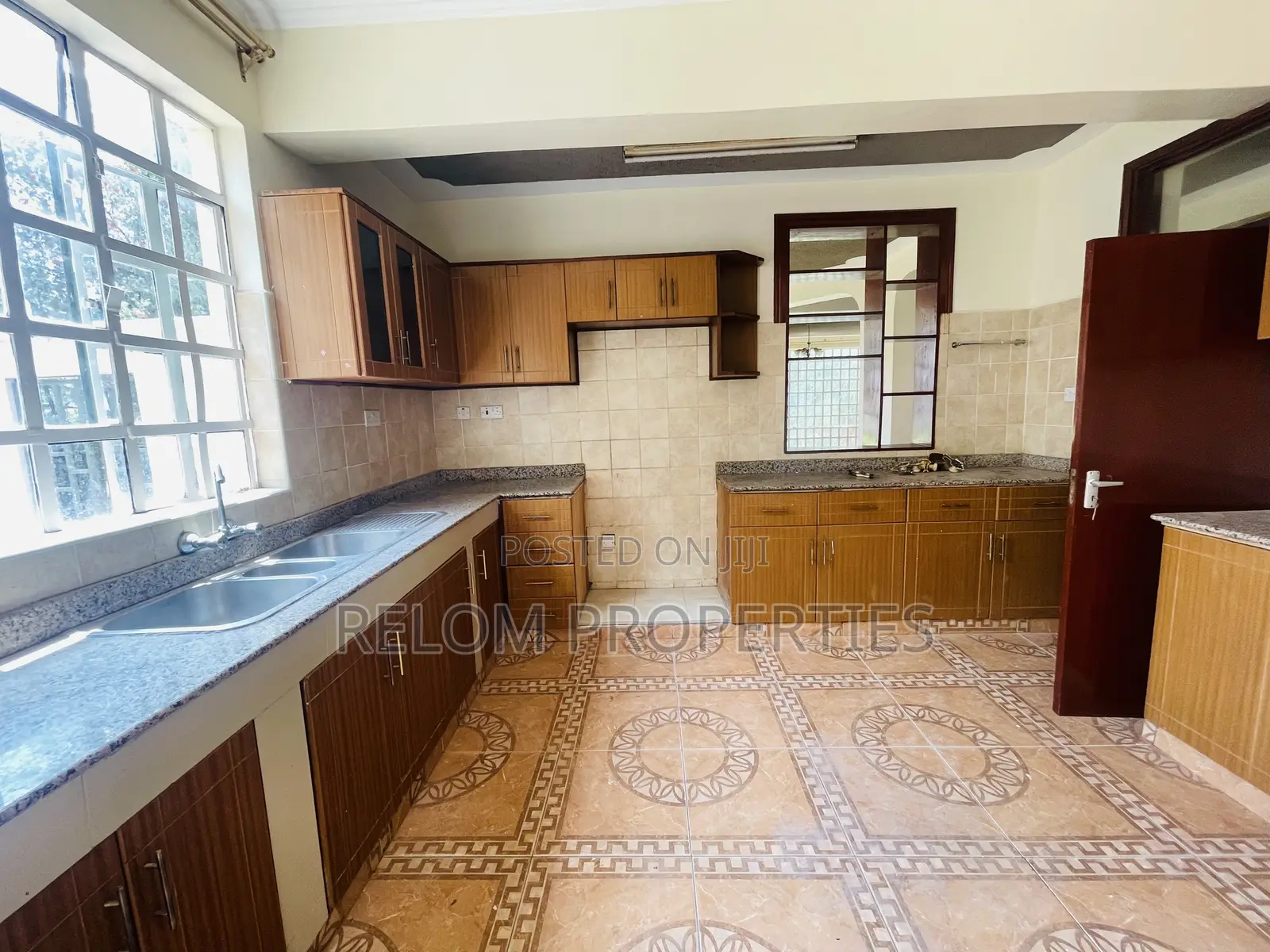 4bdrm Mansion in Karen C for rent