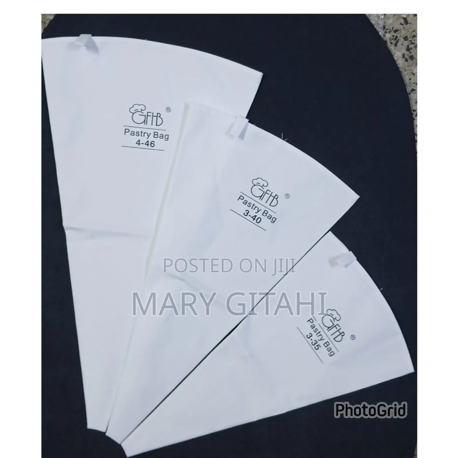 Cloth Piping Bags:* 
14 Inches.