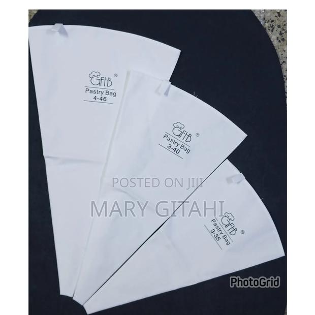 Cloth Piping Bags:*
14 Inches. - main view