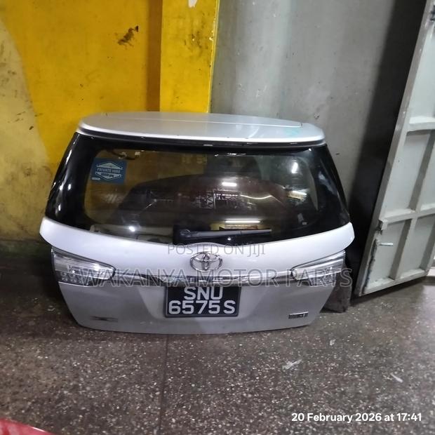 Toyota Wish 2015/2018 Tailgate/Boot. Clean Ex Japan Motor Parts