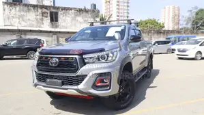 Toyota Hilux 2019 Silver