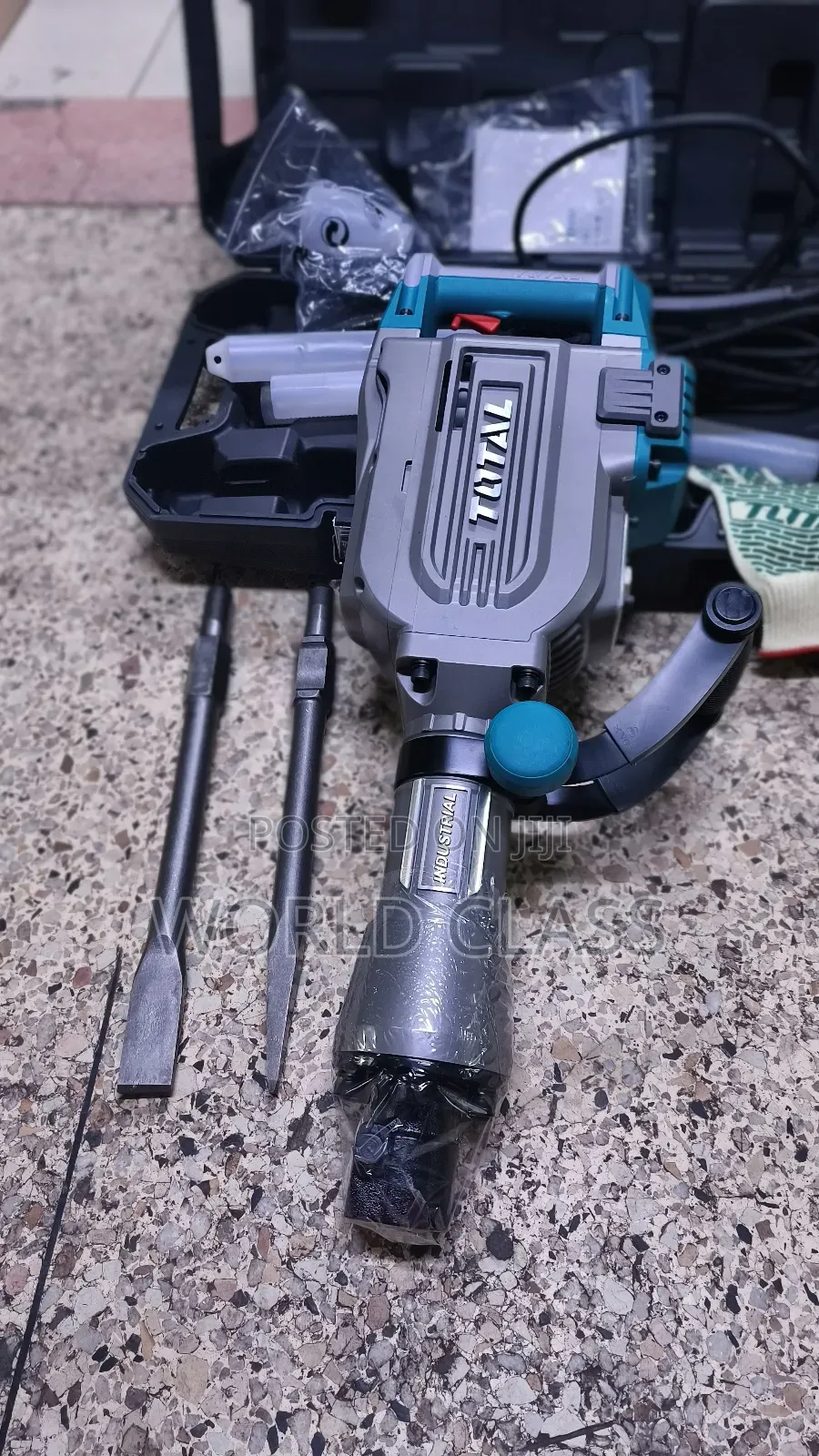 Total Heavy Duty 1700w Demolisher