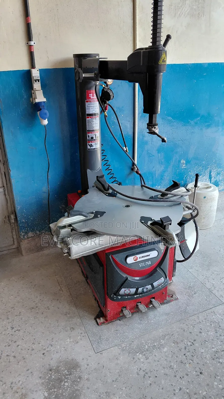 STC 768 Automatic Tyre Changer Machine Electric Powered.