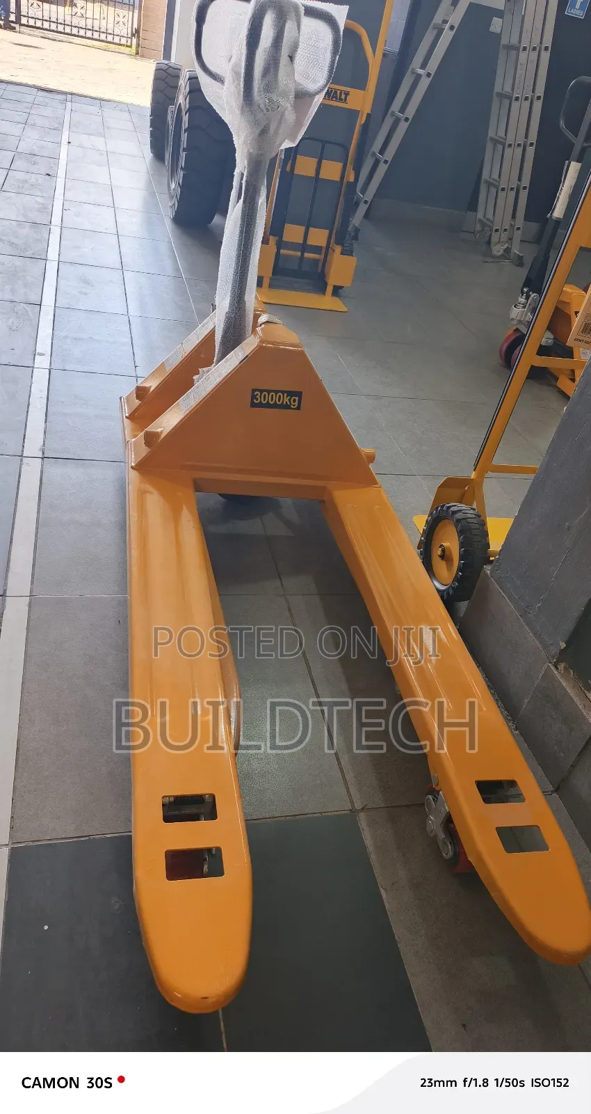 3 Ton Hydraulic Hand Pallet Truck – 3000kg Capacity