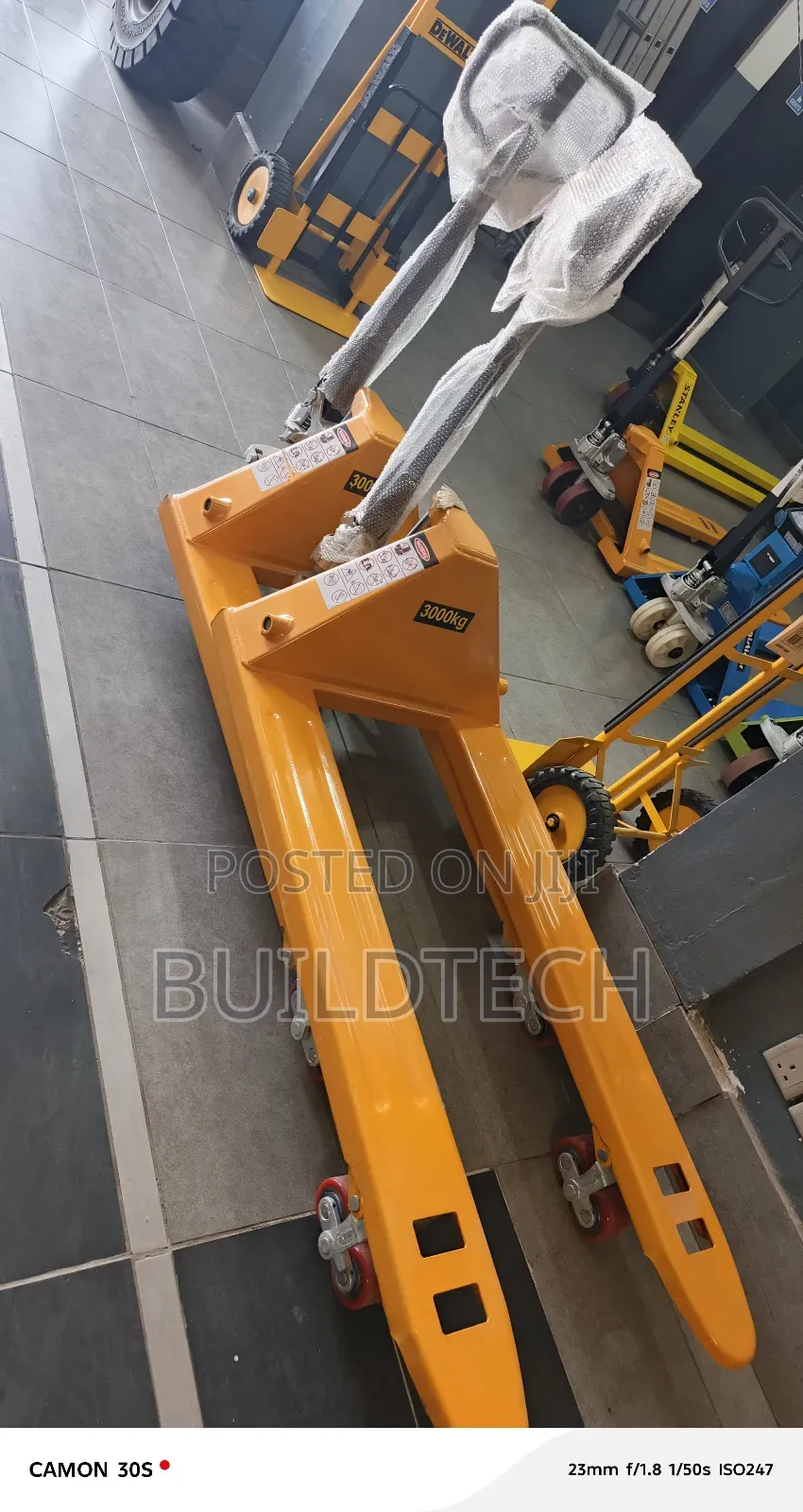 Heavy Duty 3000kg Manual Pallet Jack
