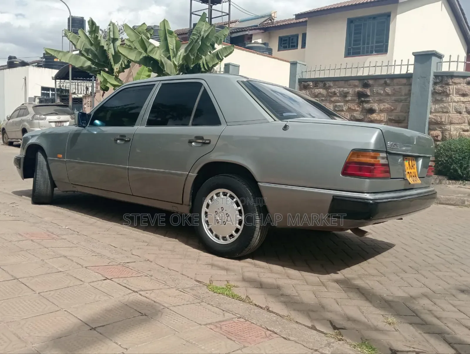 Mercedes-Benz E200 2000 Gray