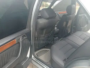 Mercedes-Benz E200 2000 Gray