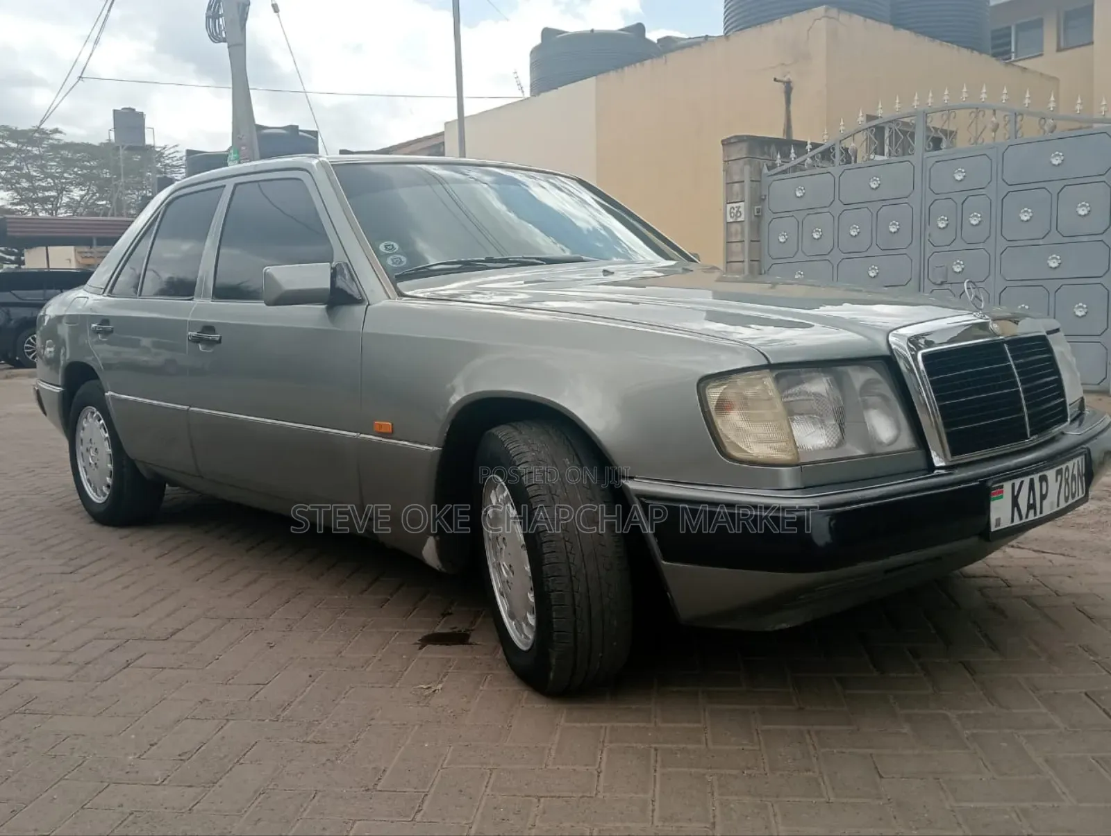 Mercedes-Benz E200 2000 Gray