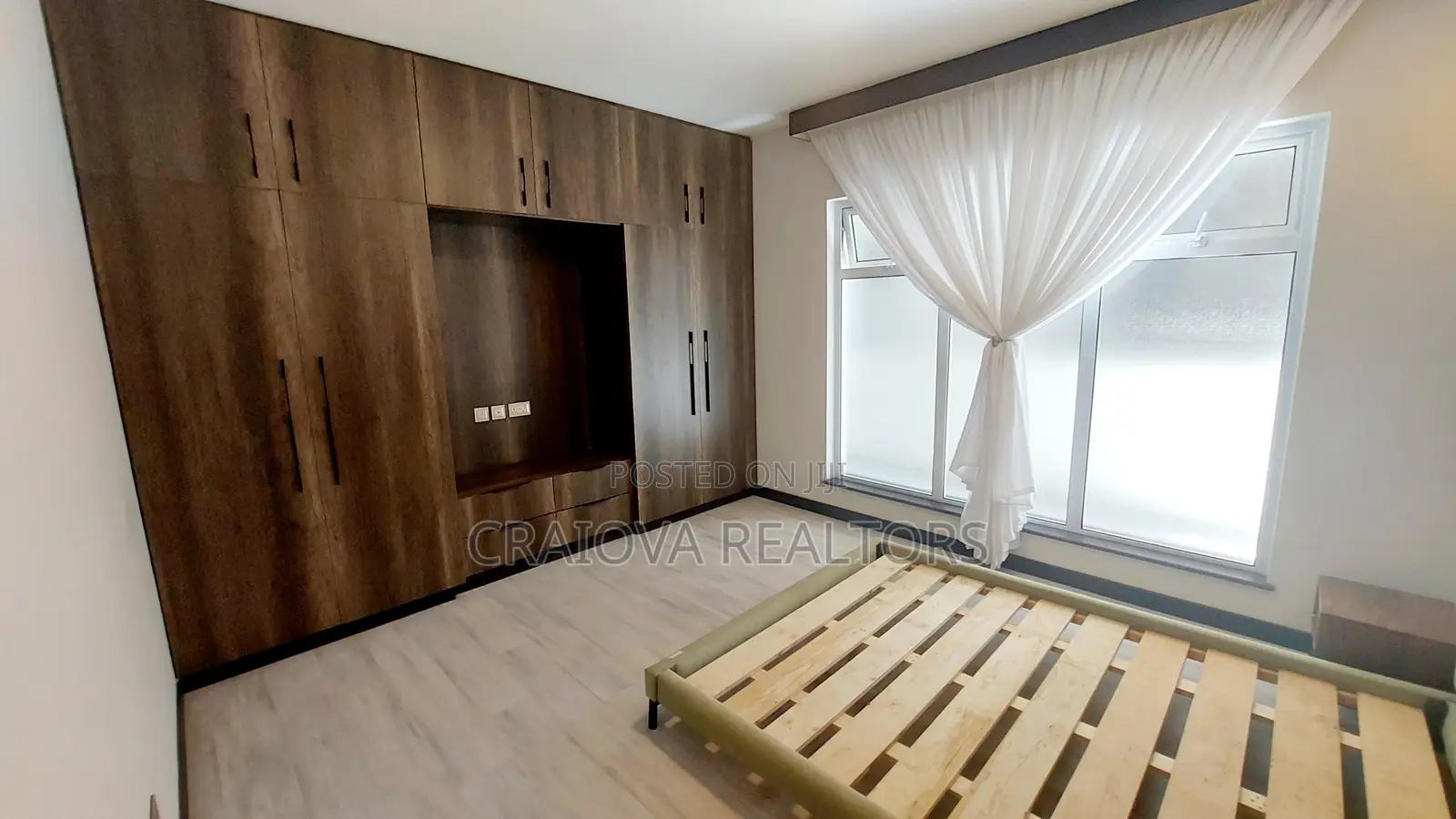 2bdrm Apartment in Riverside Drive for sale