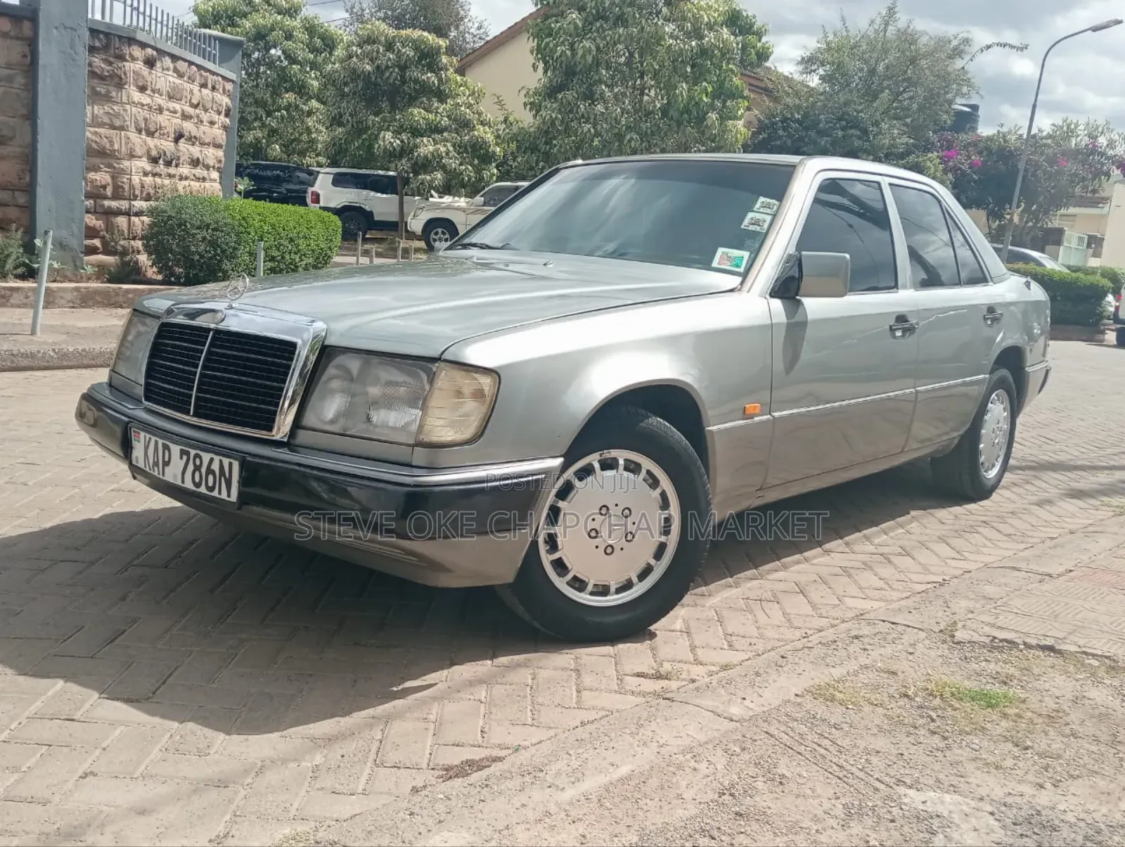 Mercedes-Benz E200 2000 Gray