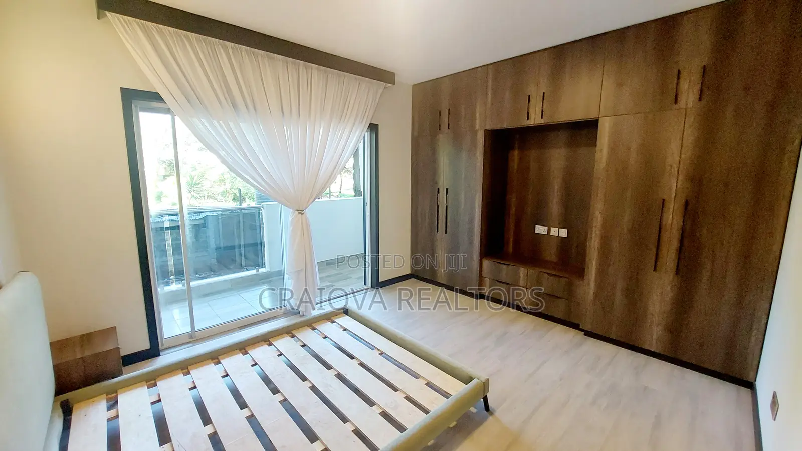 2bdrm Apartment in Riverside Drive for sale