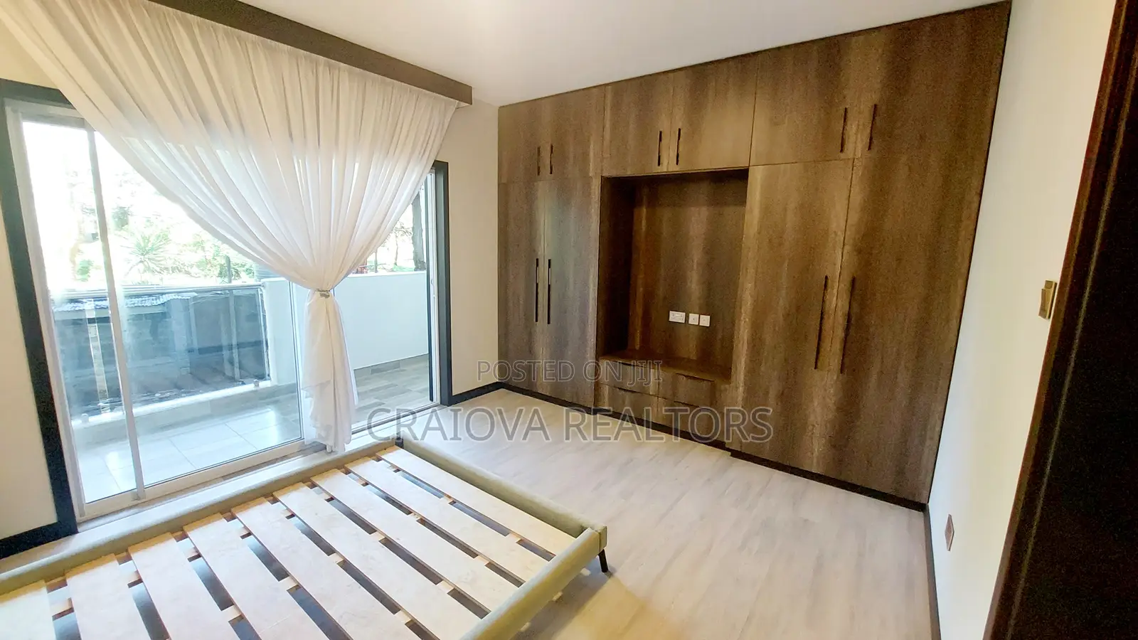 2bdrm Apartment in Riverside Drive for sale
