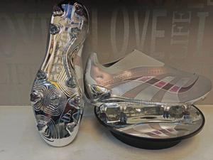 Predator Unisex Boots - thumbnail 2