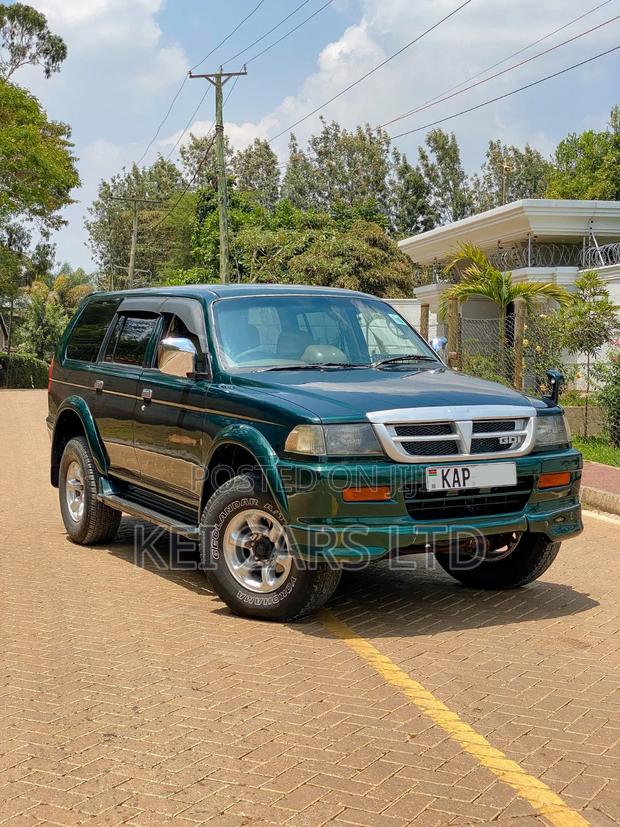Mitsubishi Challenger 1997 Green