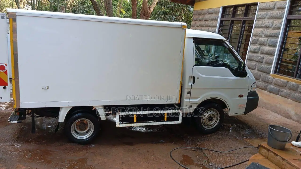 Small Refrigerated Truck for Hire